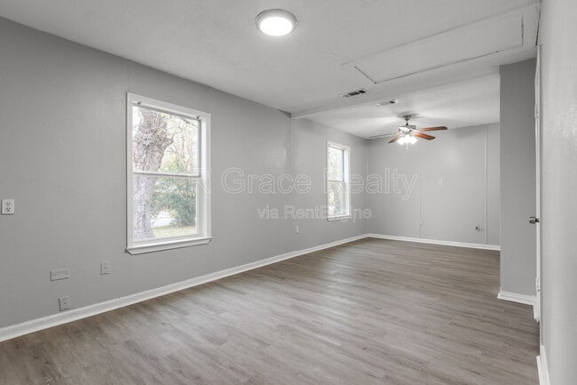 Building Photo - 3905 Hay Ave