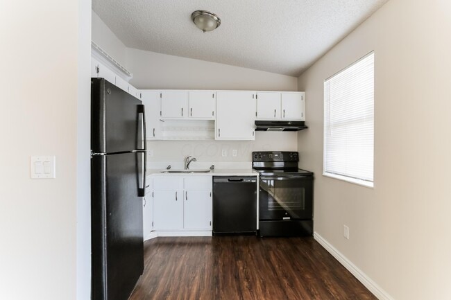 Building Photo - 1386 Tilia Ct