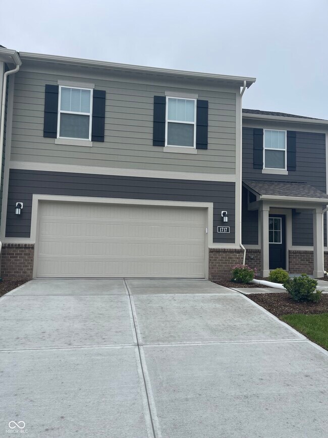 Building Photo - 1717 Woods Edge Dr