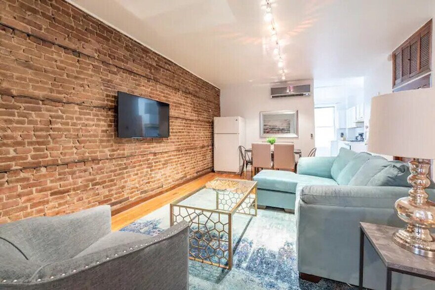 Building Photo - 472 9th Ave