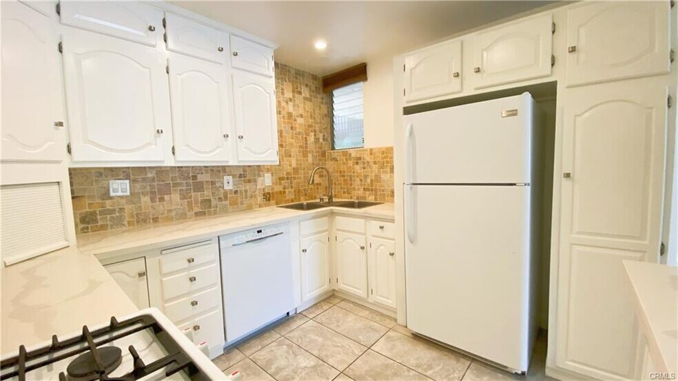 Building Photo - 5901 Canterbury Dr