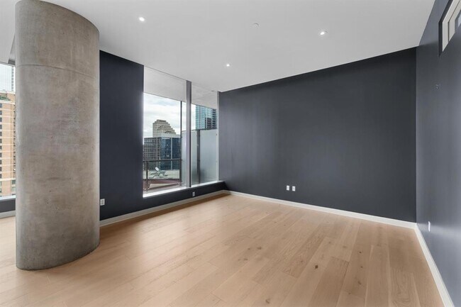 Building Photo - 210 Lavaca St