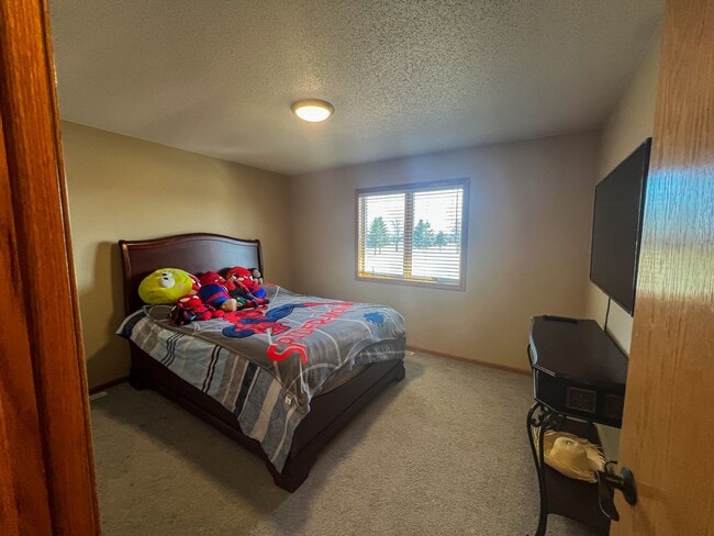 Building Photo - Single Family Home in Moorhead!