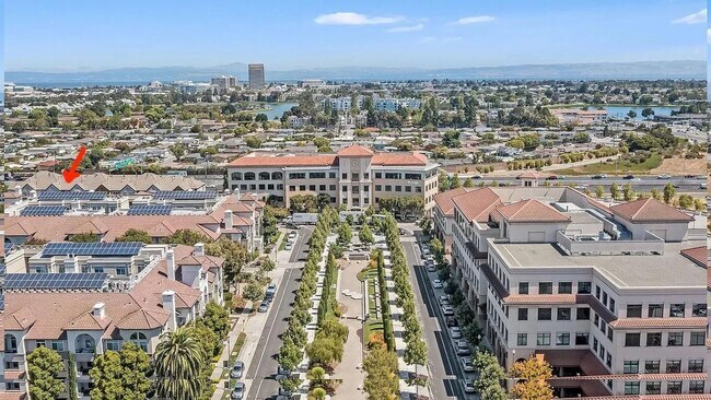 Building Photo - Townhome in the Peninsula's Most Walkable ...