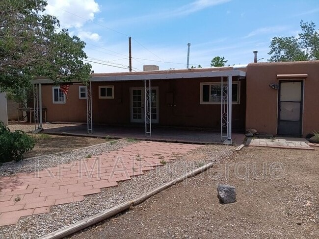 Building Photo - 7901 Hannett Ave NE