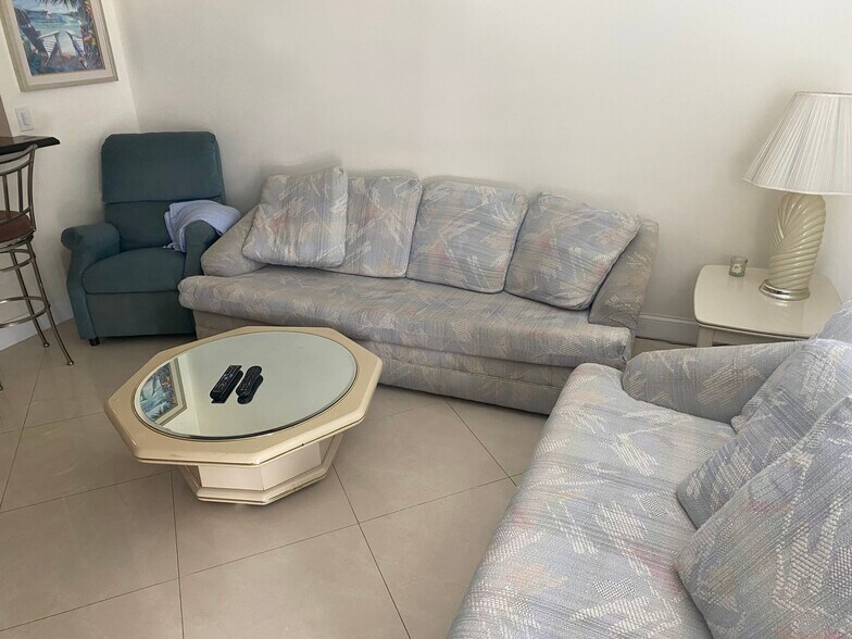 Building Photo - 467 Golden Isles Dr