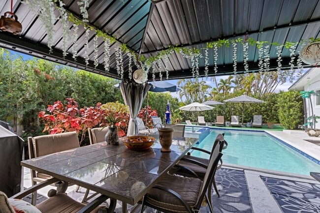 Building Photo - 3705 NE 16th Ave