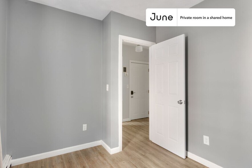 Building Photo - Room in Shared 3 bed/1 bath home in North End