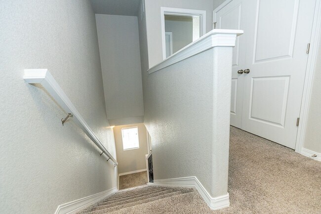 Building Photo - 4535 Samaritan Lp