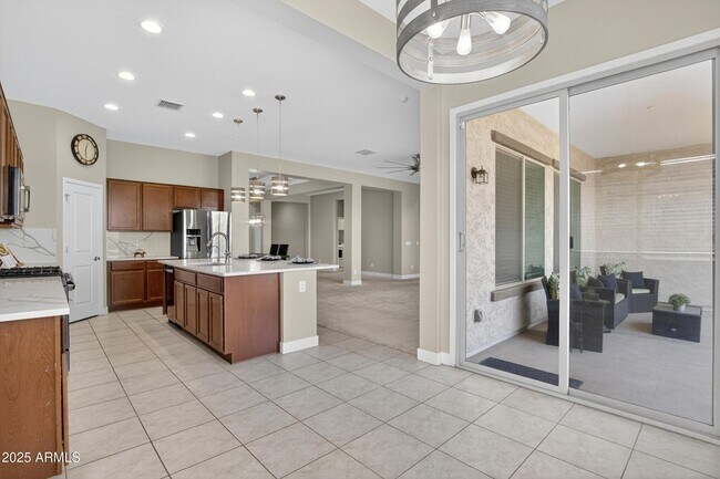 Building Photo - 3405 S 183rd Dr