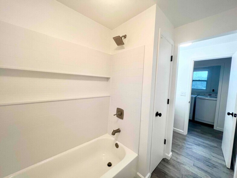 Building Photo - 400 Atlantic Ave