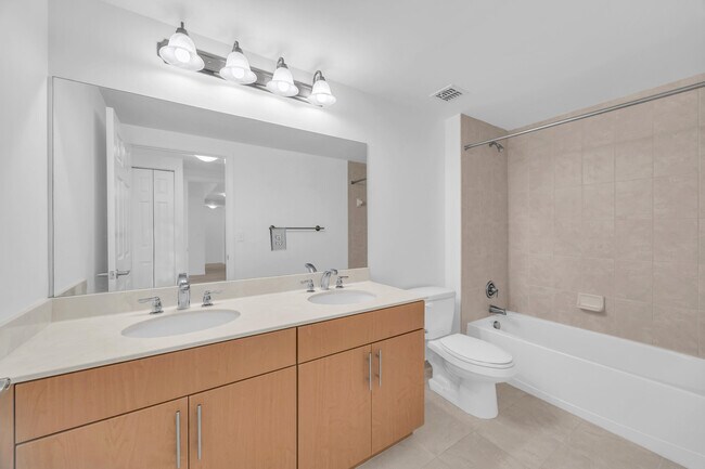 Building Photo - 4907 Midtown Ln