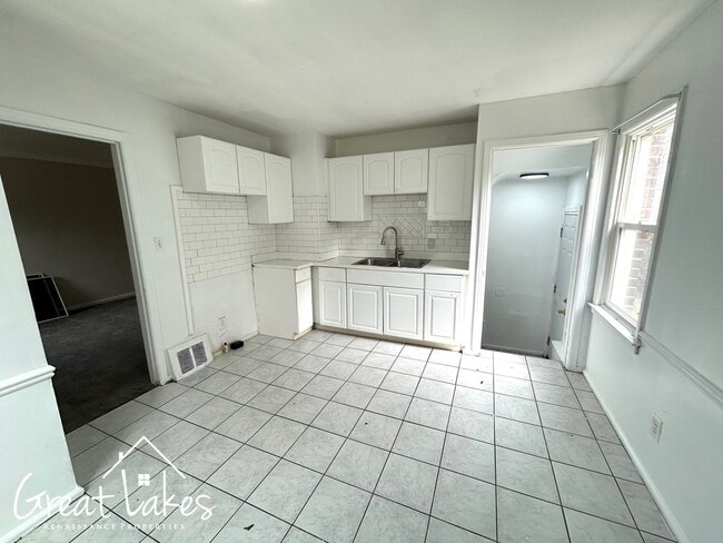 Building Photo - Lovely 3 Bedroom 1 Bathroom now available for rent!