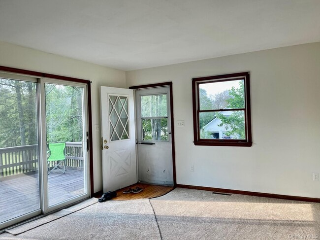 Building Photo - 80 Mallory Ln