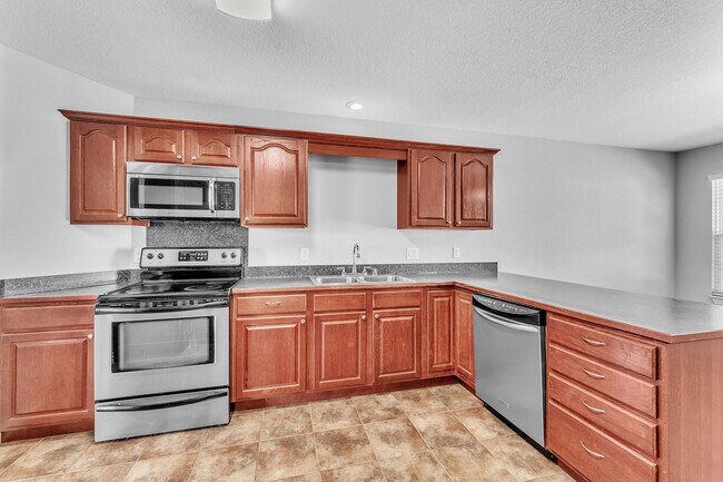 Building Photo - 3/2 Home with EV Charger, Great Outdoor Sp...