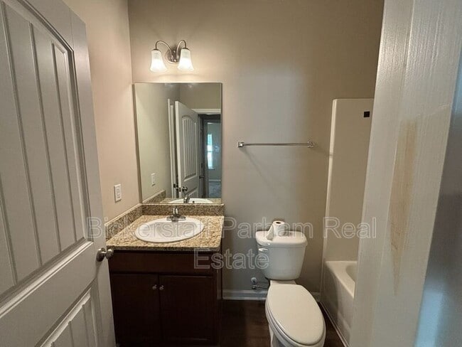 Building Photo - 159 Gregory Pl