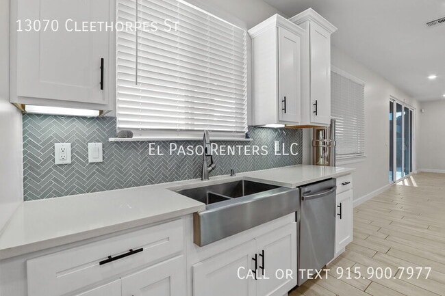 Building Photo - 13070 Cleethorpes St