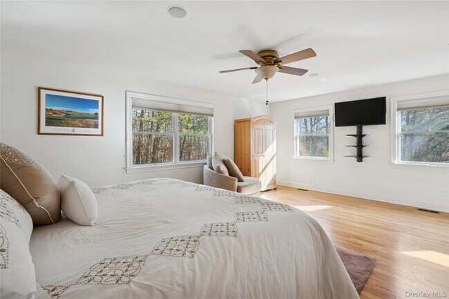 Building Photo - 126 Malloy Dr