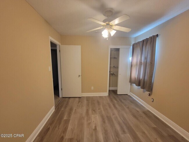 Building Photo - 3136 Lawton Ct