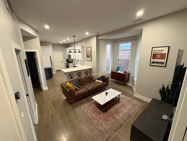 Building Photo - 1933 W Ohio St