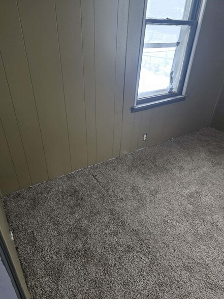 Building Photo - 1180 E Mueller Ave