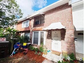 Building Photo - 3609 Townhouse Ct