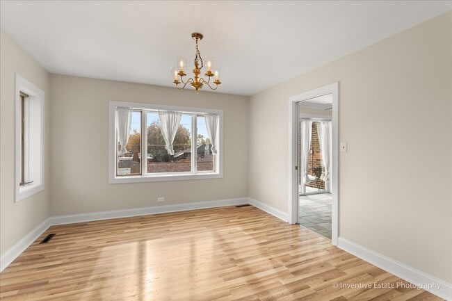 Building Photo - 10323 Canterbury St