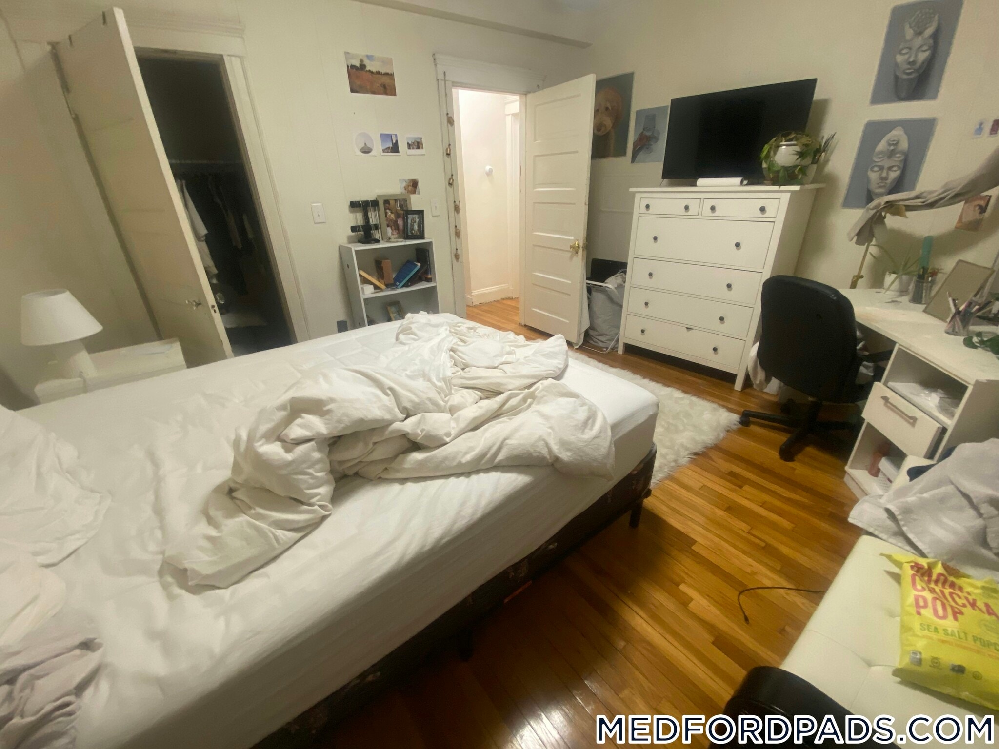 Building Photo - 354 Main St