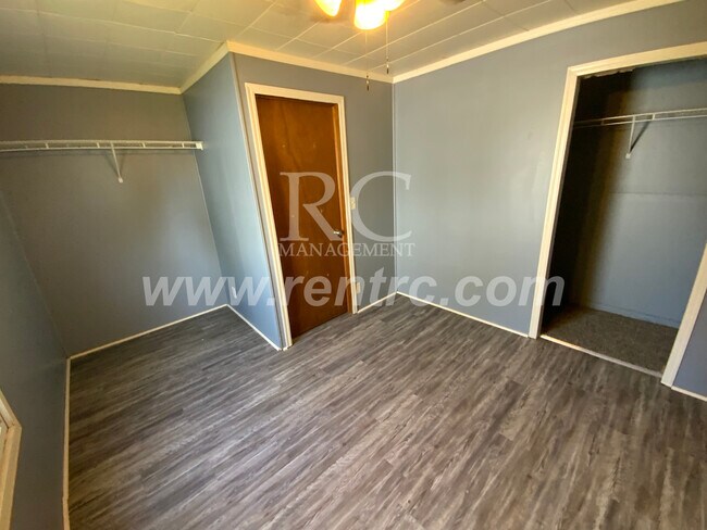 Building Photo - 117 Vance-