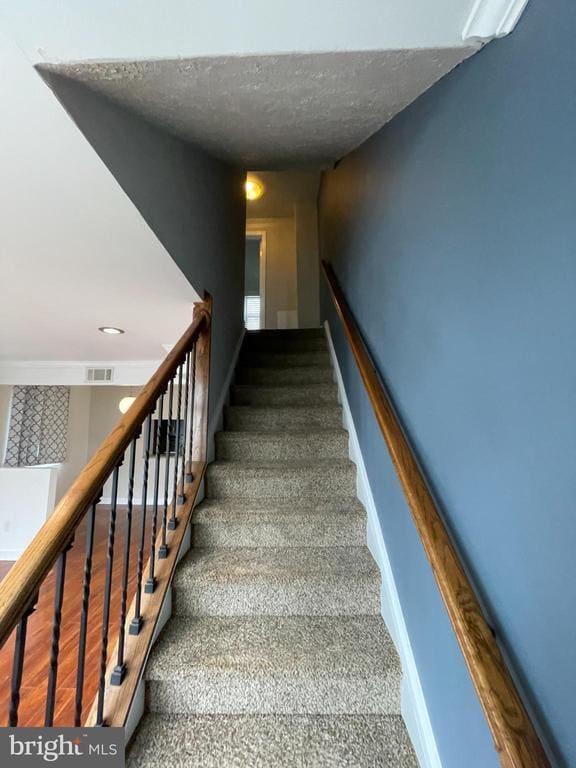 Building Photo - 5617 7th Pl S