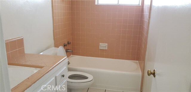 Building Photo - 901 Carob Way