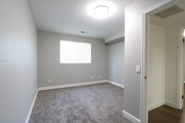 Building Photo - 9663 N Ptarmigan Dr