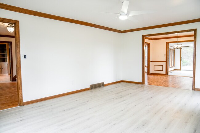 Building Photo - 7231 Stow Rd