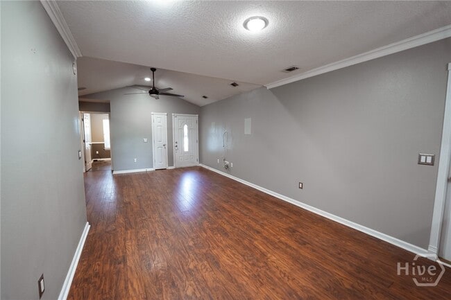 Building Photo - 170 Willow Oak Dr