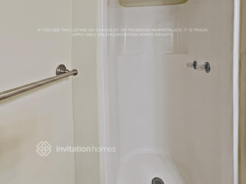 Building Photo - 19192 E Chaffee Pl