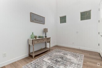 Building Photo - Almost new home!