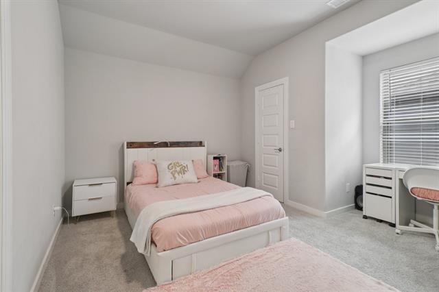 Building Photo - 1329 Stoneleigh Pl