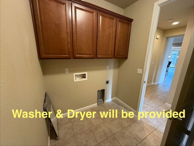 Building Photo - 3 Bedroom Home in Sparks Gated Community!