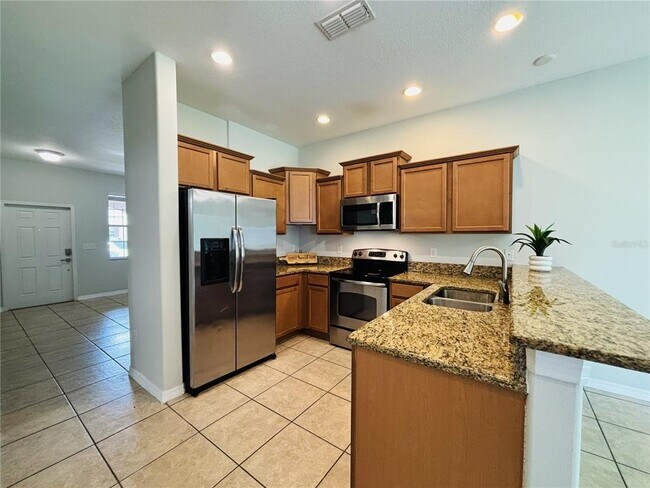 Building Photo - 11155 Savannah Landing Cir