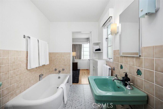 Building Photo - 2142 Ruby Pl