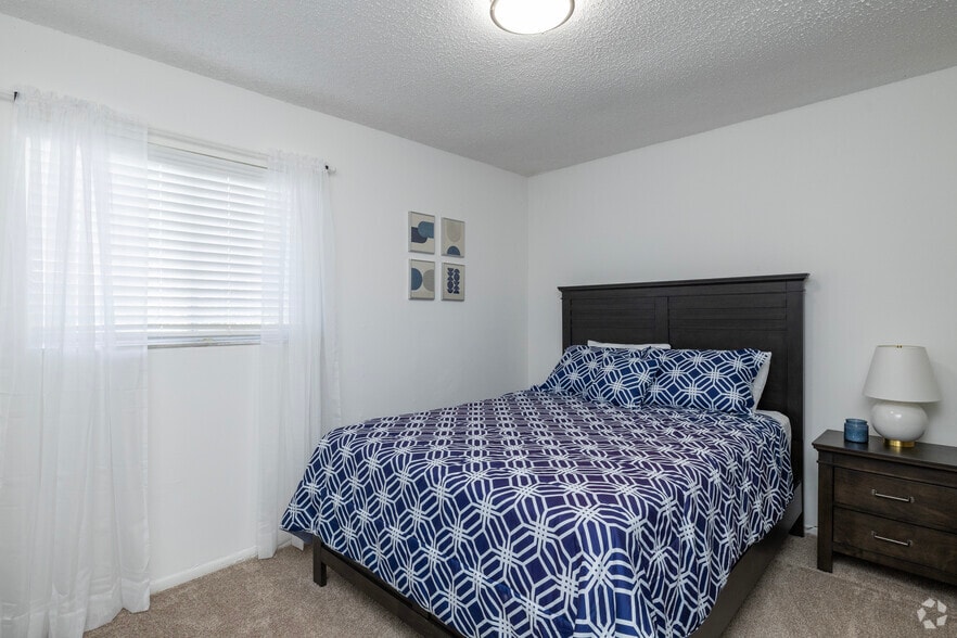 2BR, 2BA - 900SF - Bedroom - Urban Place Apartments