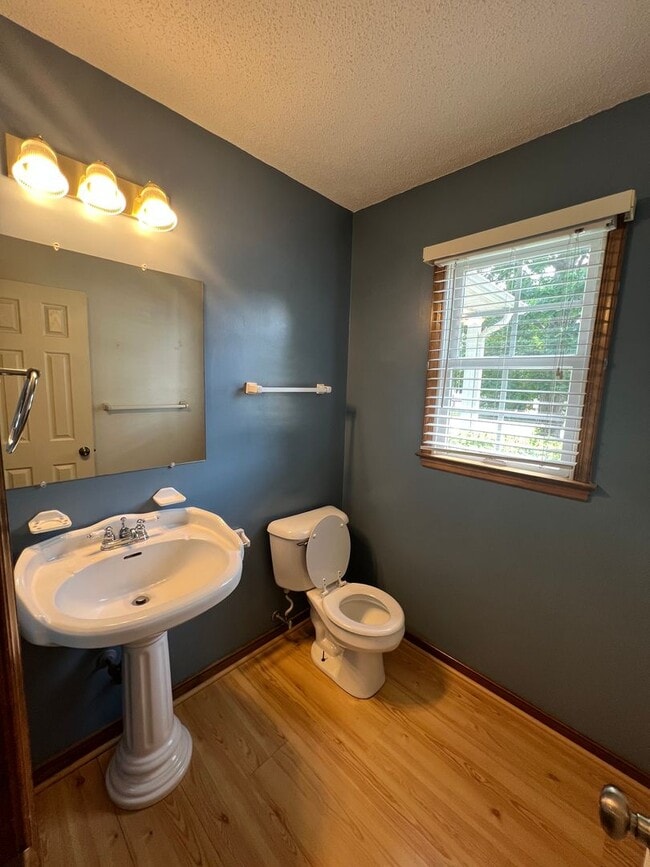 Building Photo - 7413 Cross Point Ln