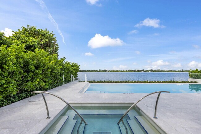 Building Photo - 2773 S Ocean Blvd