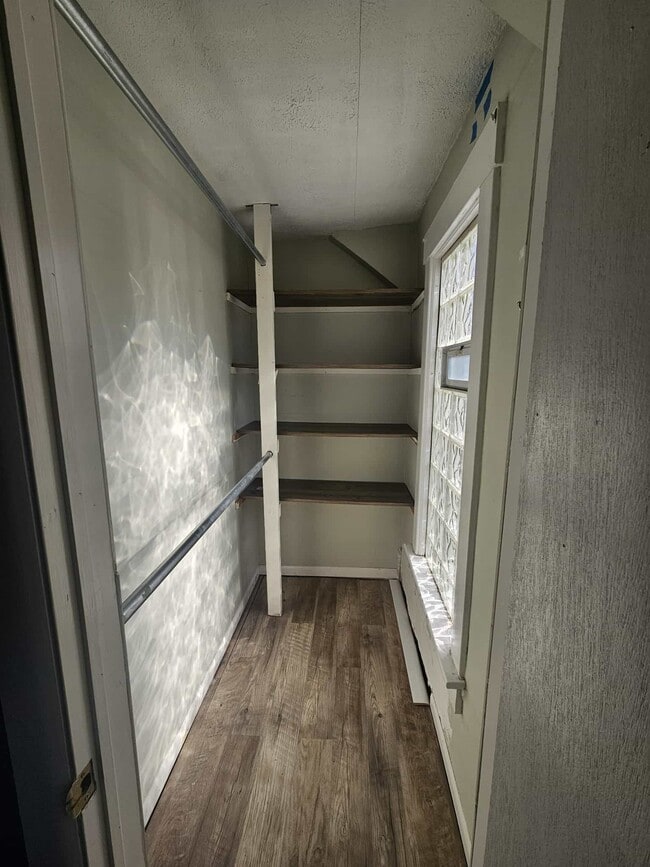 Building Photo - 93 N Rose Blvd