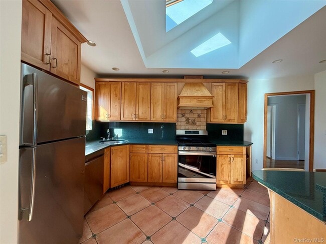 Building Photo - 518 W Olive St