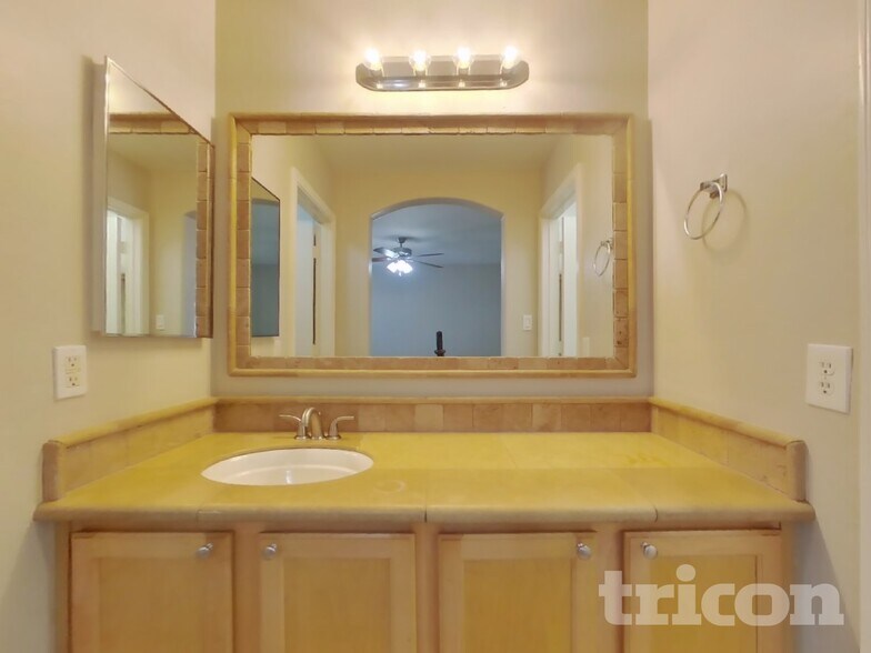 Building Photo - 13227 W Port Au Prince Ln