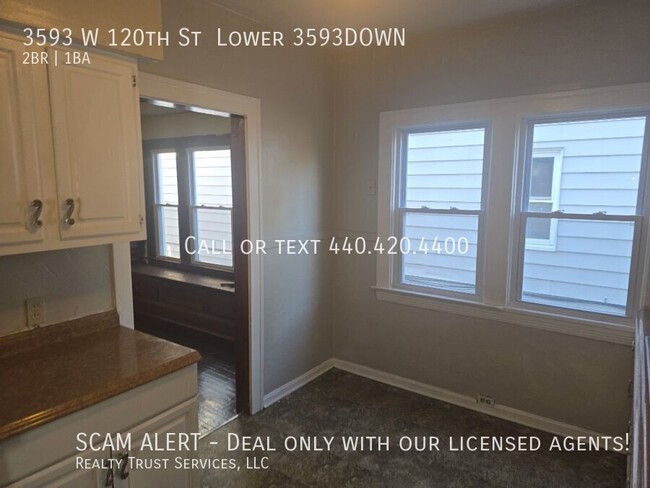 Building Photo - Bright and Lovely 2-Bedroom Unit in Clevel...