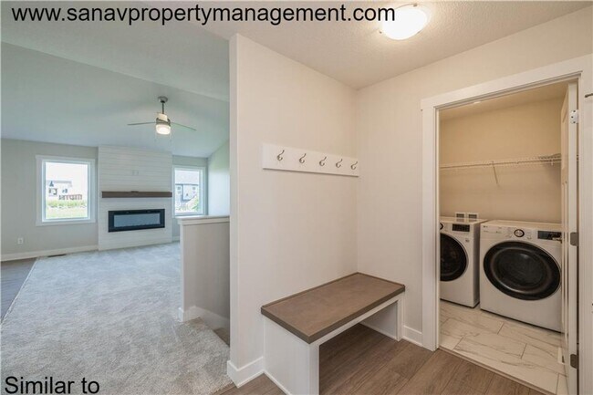 Building Photo - Spacious Ranch-Style Home in Waukee – Move-In Ready!