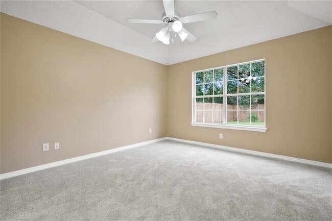 Building Photo - 668 Willow Pointe Dr