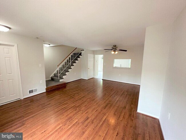 Building Photo - 7822 Brookview Ct